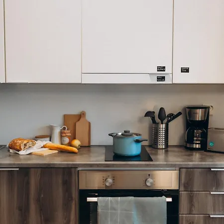 2 Bedroom Apartment, Parking, Metro, Διαμέρισμα Βάνταα