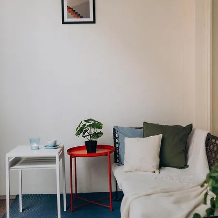 2 Bedroom Apartment, Parking, Metro, Διαμέρισμα Βάνταα